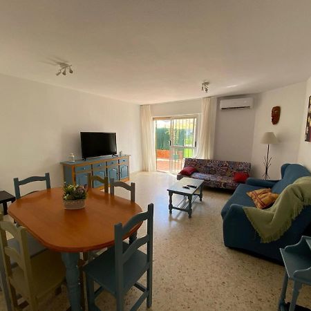 Apartamento En El Centro De エステポナ エクステリア 写真