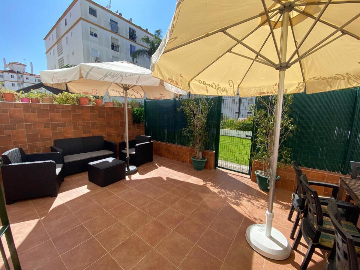 Apartamento En El Centro De エステポナ エクステリア 写真