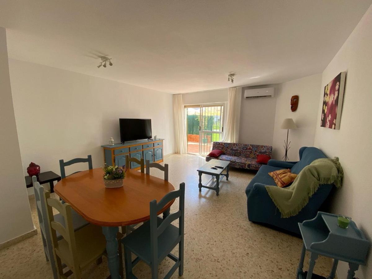 Apartamento En El Centro De エステポナ エクステリア 写真